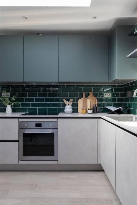 Cozy Leyton House With Garden And Small Terrace London Bagian luar foto