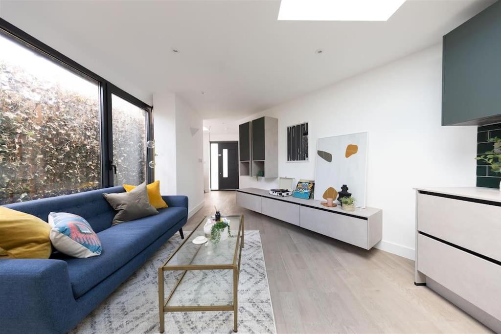 Cozy Leyton House With Garden And Small Terrace London Bagian luar foto